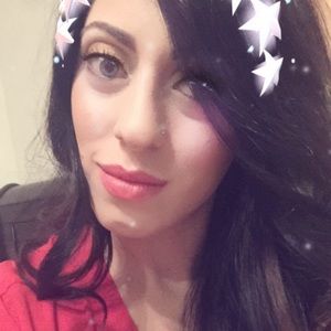 Meet your Posher, Renee